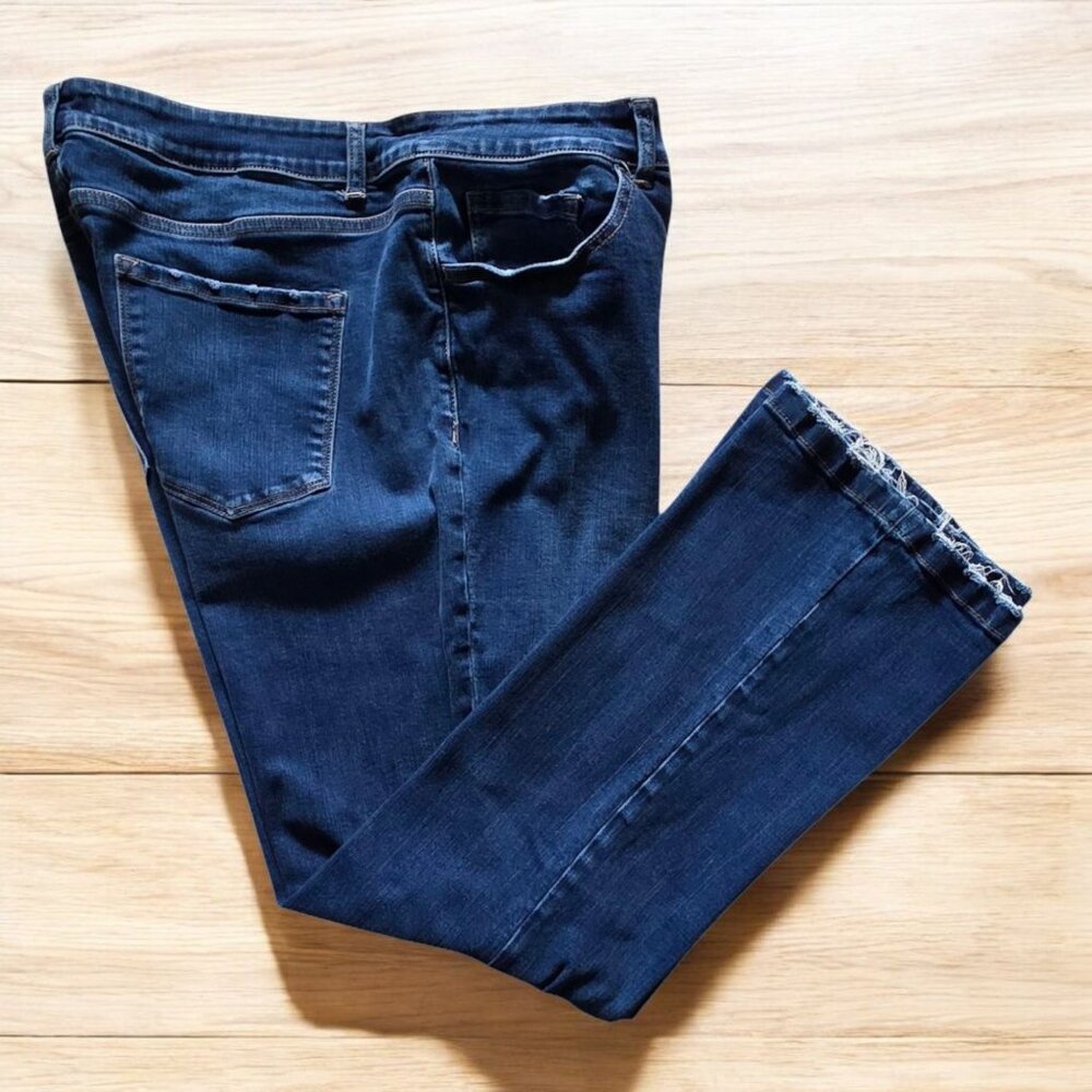 FLYING MONKEY (22W) Platinum High Rise Distressed Bootcut Jeans - Picture 2 of 6